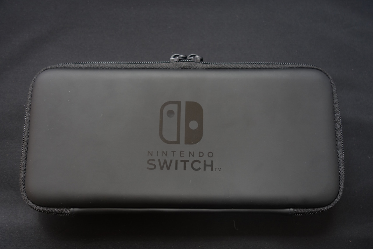 ニンテンドースイッチは持ち歩いてナンボ！専用カバーポーチが便利