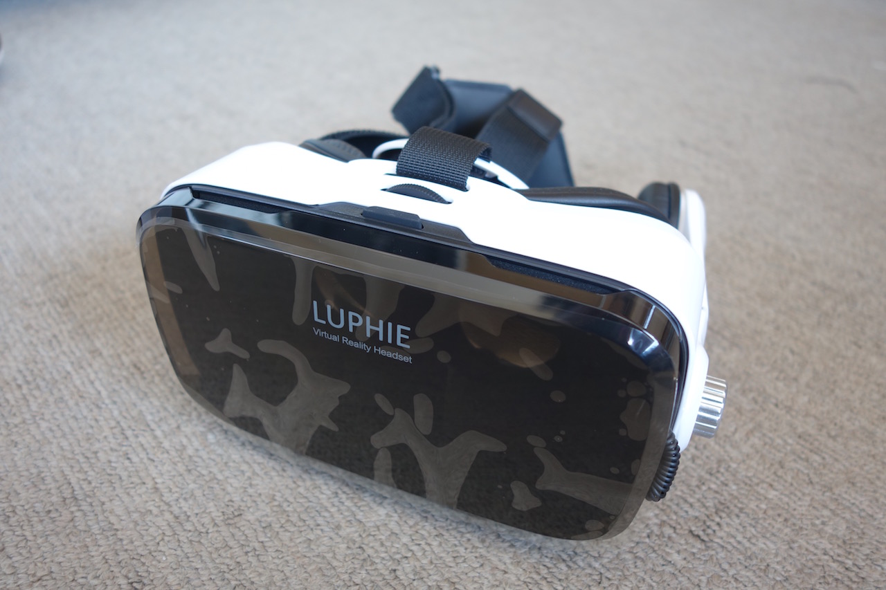 スマホ対応のLUPHIE 3D VRゴーグルというVRメガネを買ったけどiPhoneとの相性悪すぎ