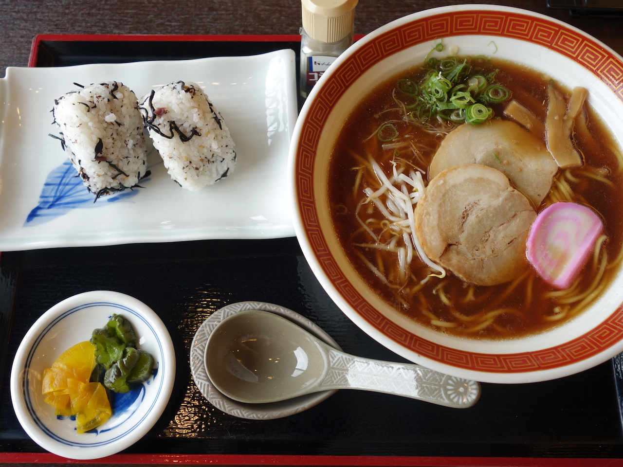 白浜で日帰り温泉入るならとれとれ市場横の「とれとれの湯」もいいよ！最高だった