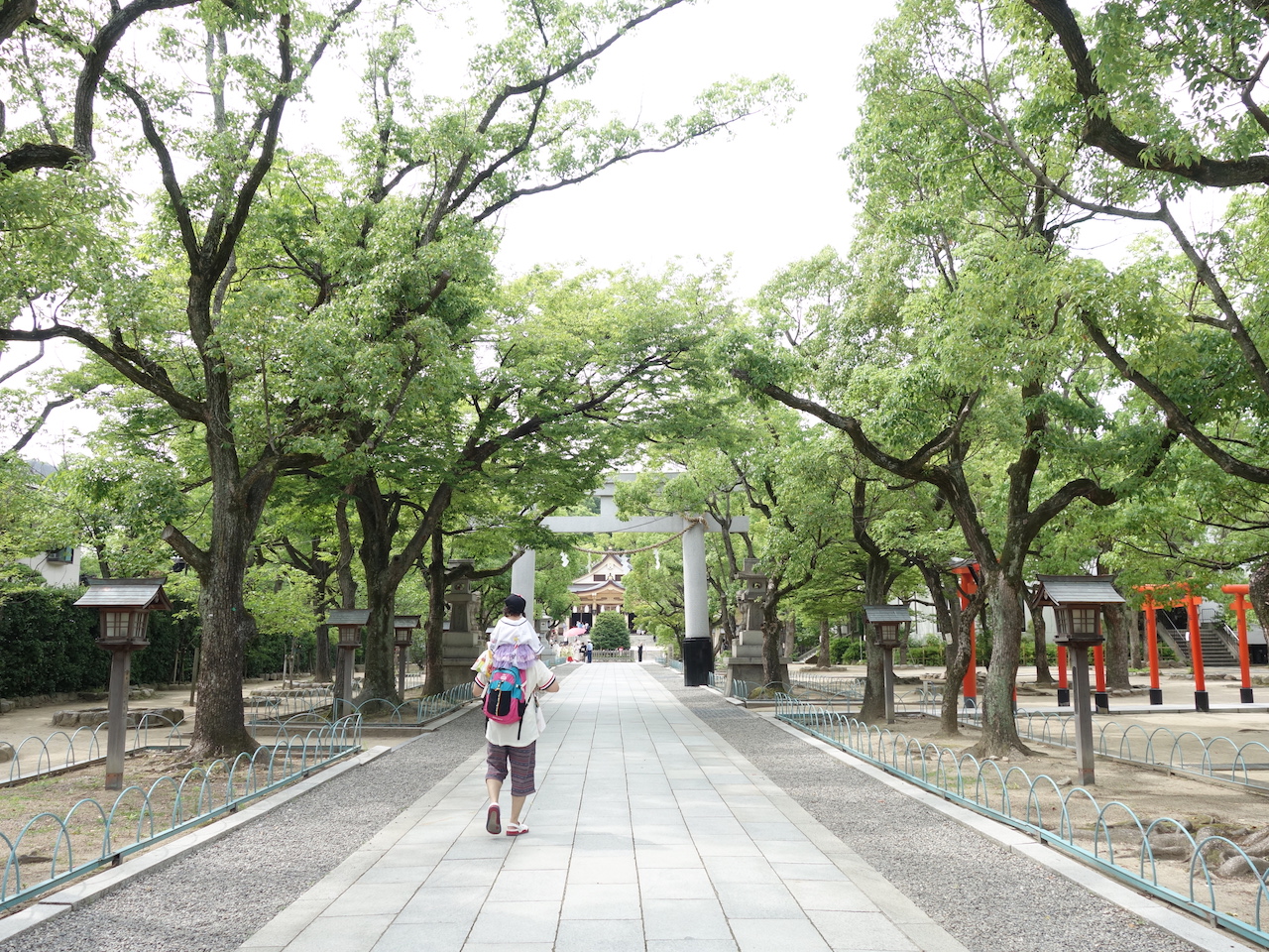 大都会神戸！ムリヤリ最後の観光スポットにした湊川神社で結婚式してたよ！