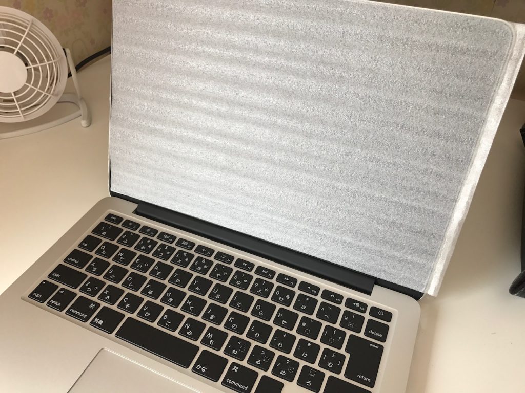 電源周りとロジックボードが壊れたMacBookPro13が修理から戻ってきた