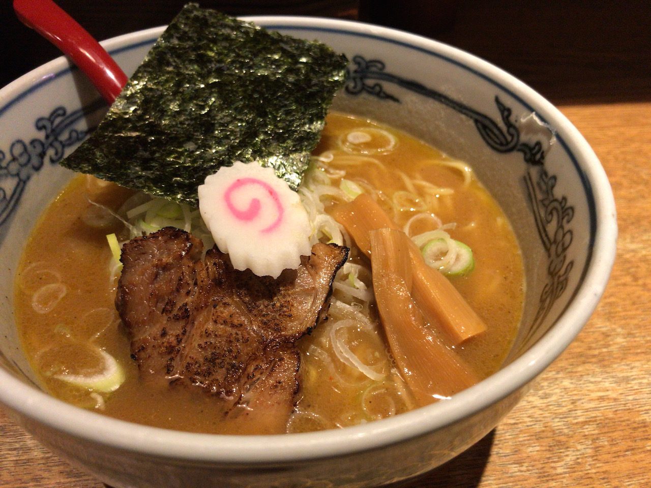 姫路は美味しいラーメン屋が多い！煮干しが効いてる「六三六らーめん」を食べてきた