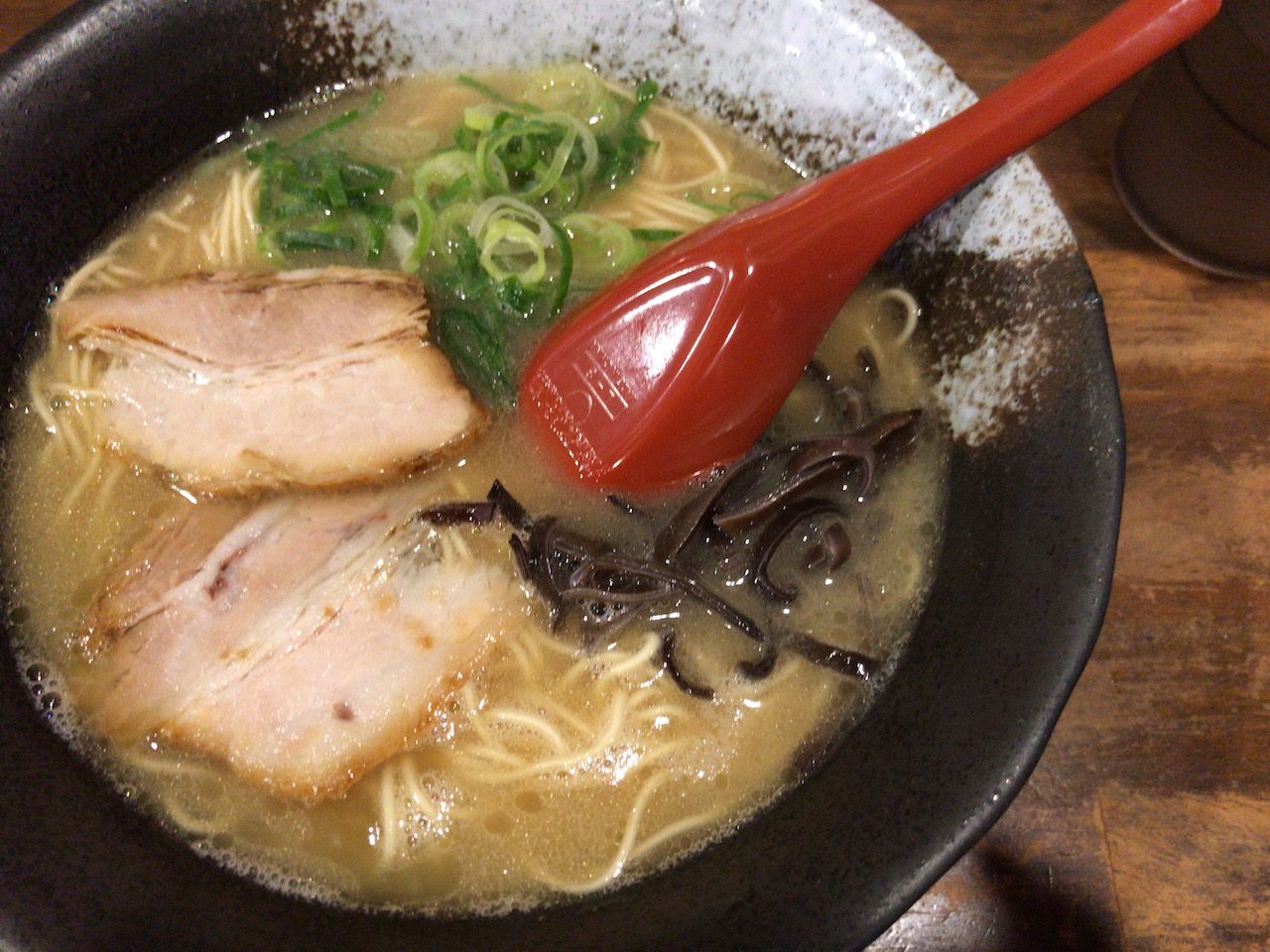 姫路市役所近くのラーメン屋「らーめん光まさ」で白とんこつラーメン食べてきた