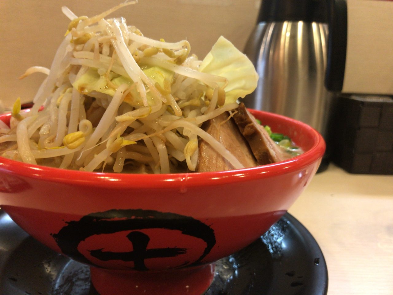 姫路駅前の丸十ラーメンはとにかくビックリする！