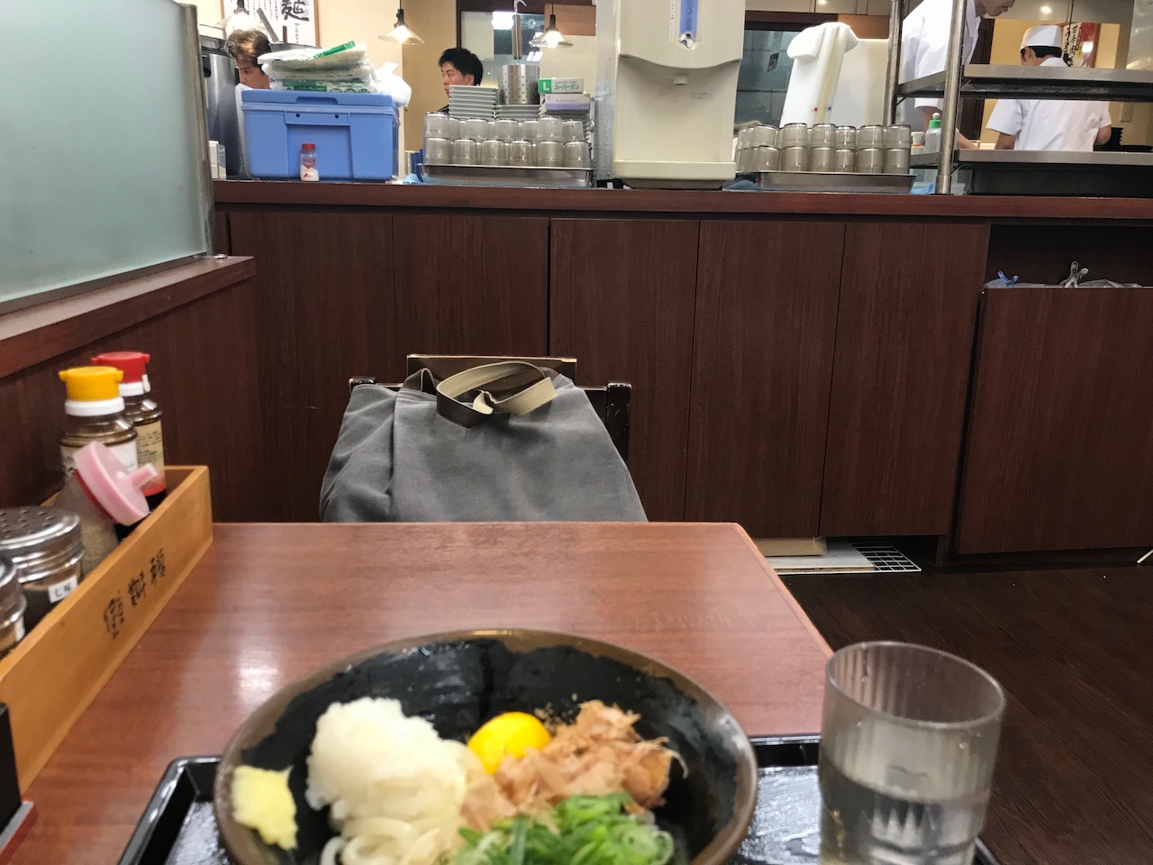 今のところリピート率No.1！姫路駅東口の「つるまる饂飩」が美味い！これがえきそばを越えた駅うどんだ！