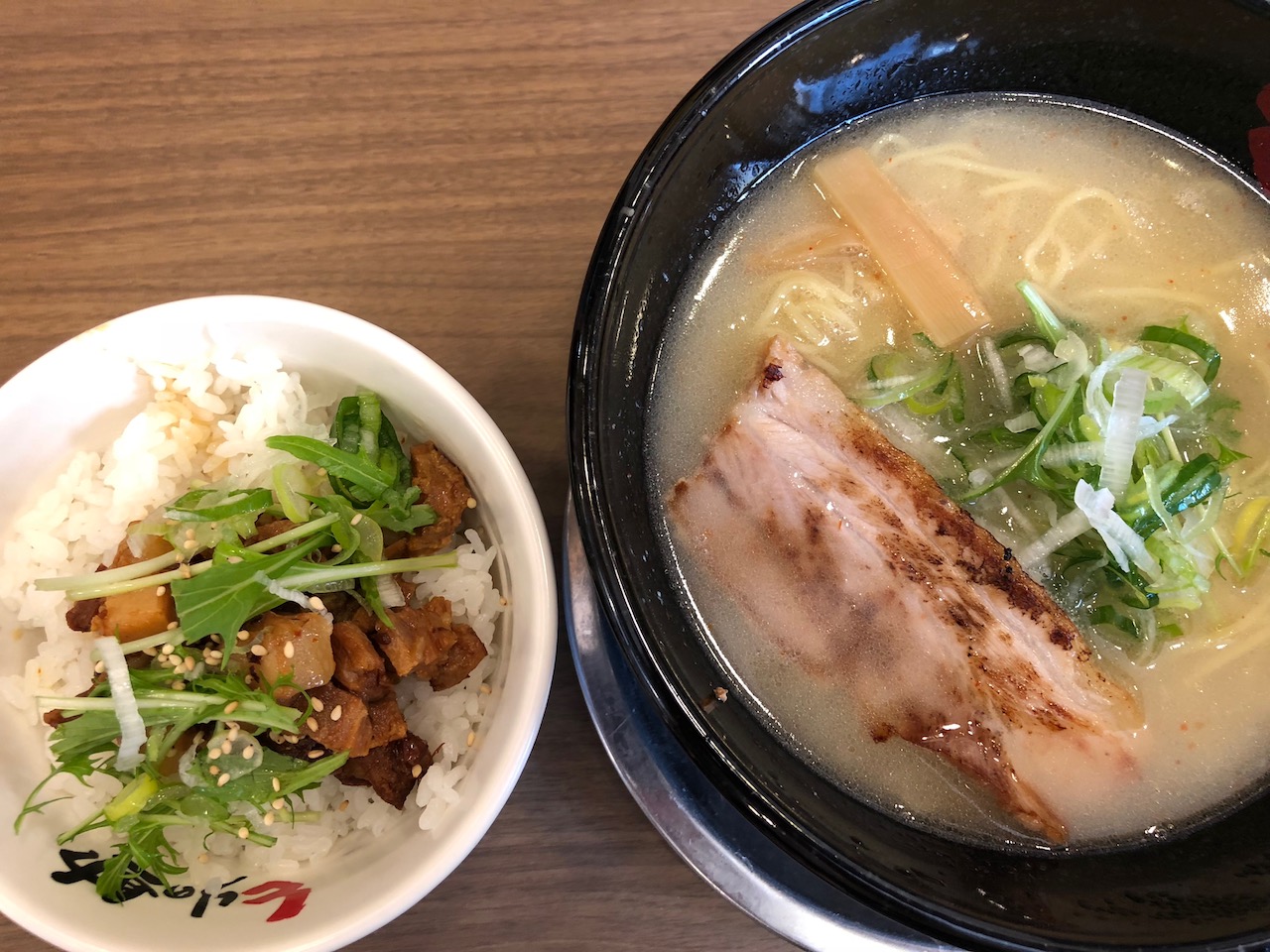 姫路駅前のラーメン屋「とりの助」はザ・鶏ガラでした！お得なランチメニューもアリ