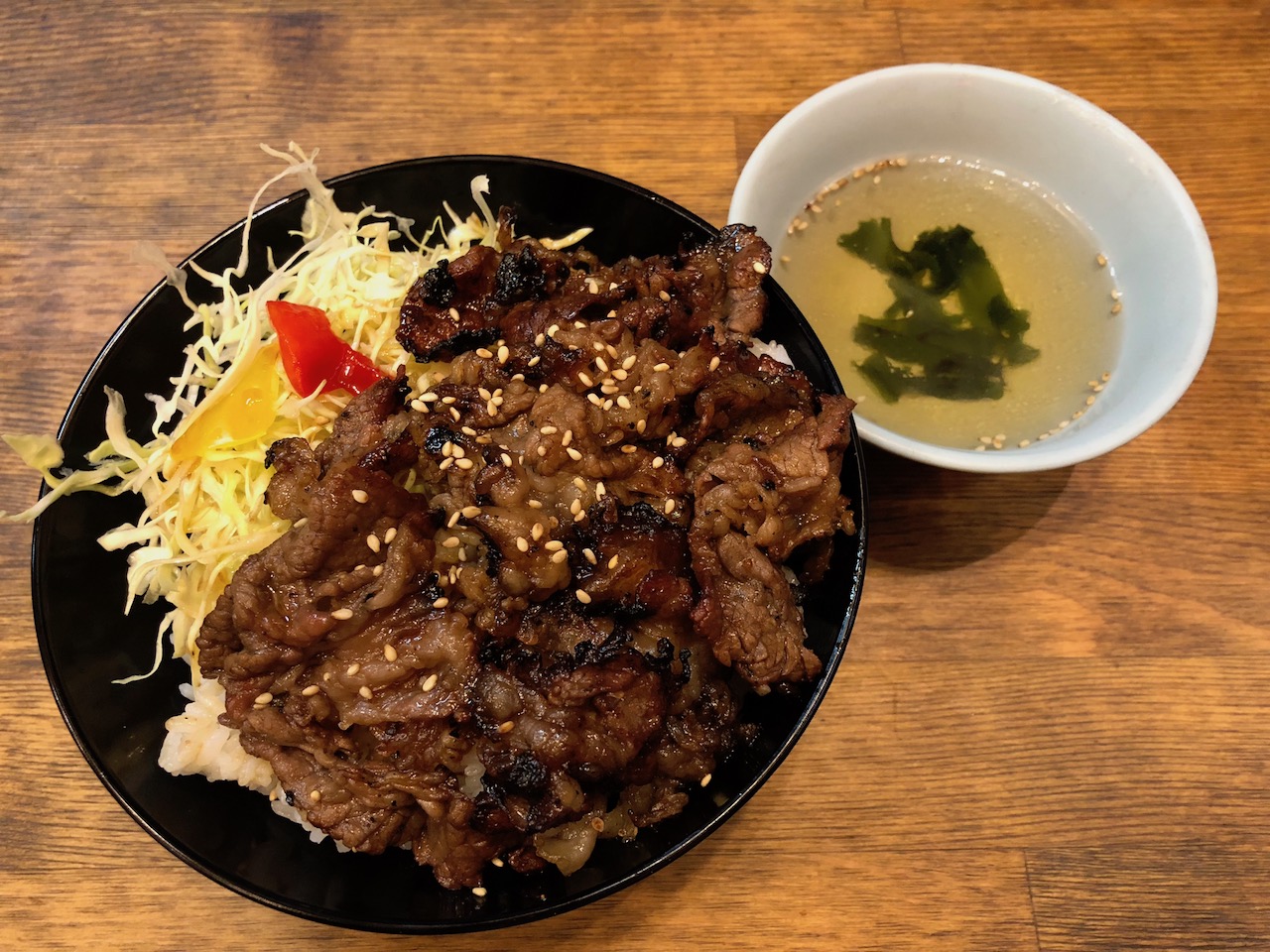 早速のリピート...姫路駅前の焼肉屋さん「すみきち」で今度はランチにカルビ丼食べてみたら・・・