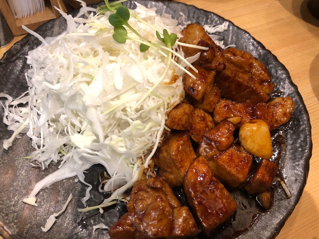 みゆき通り入ってスグ！とん一でとんテキ定食を食べてきた！