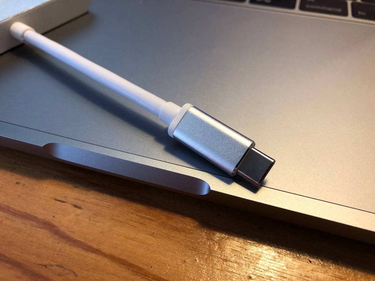 MacBookProで使えるUSB-Cのハブが欲しかったので安いの買ってみたら・・・