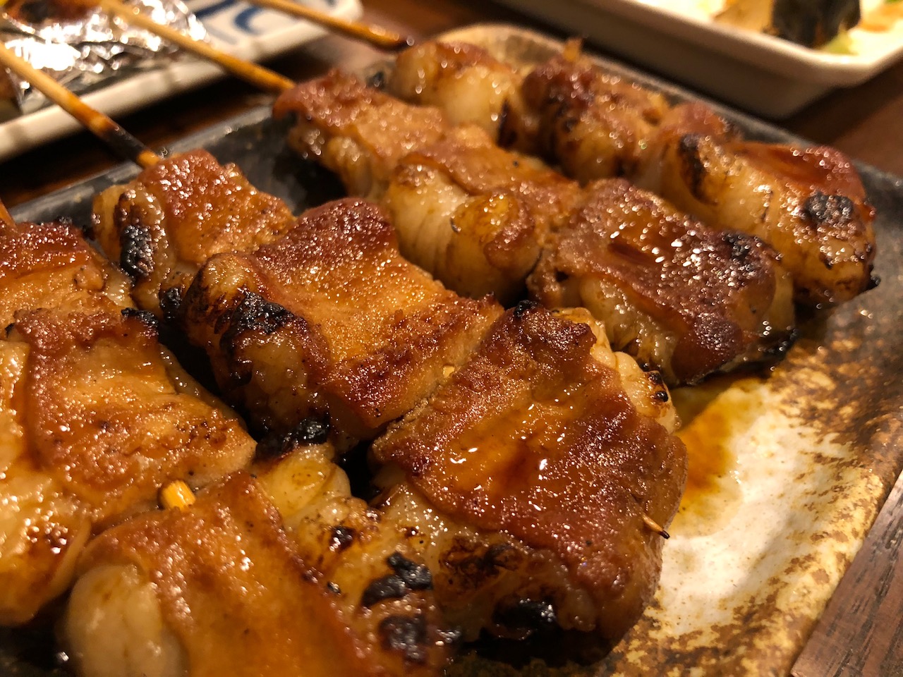 炭火焼鳥が食べたい！ヨーダが迎えてくれる「鳥よし 姫路店」で焼き鳥食べてきた