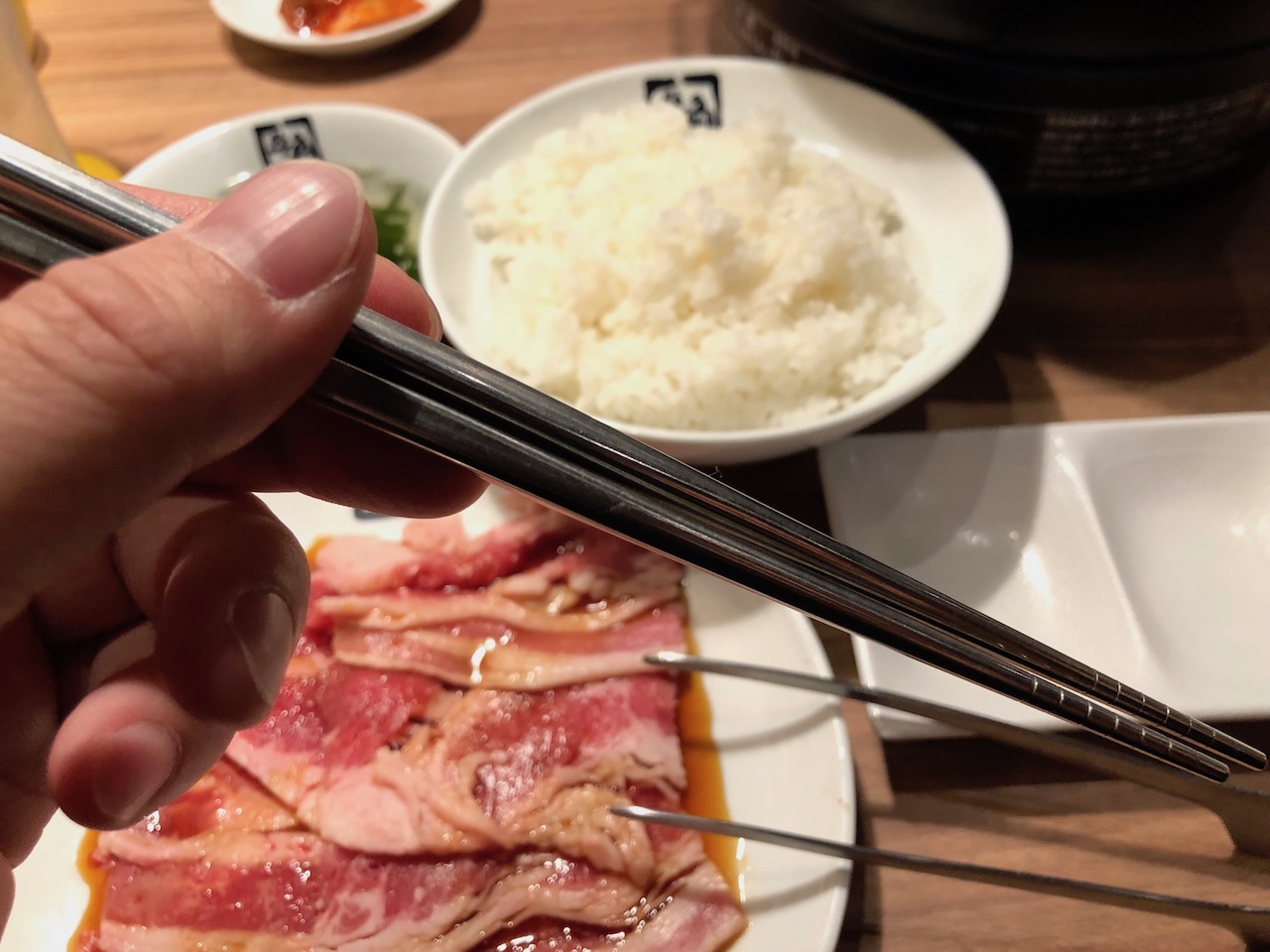 オープンしたばかりの牛角姫路駅前店で590円の牛バラトロカルビランチを食べてきた！