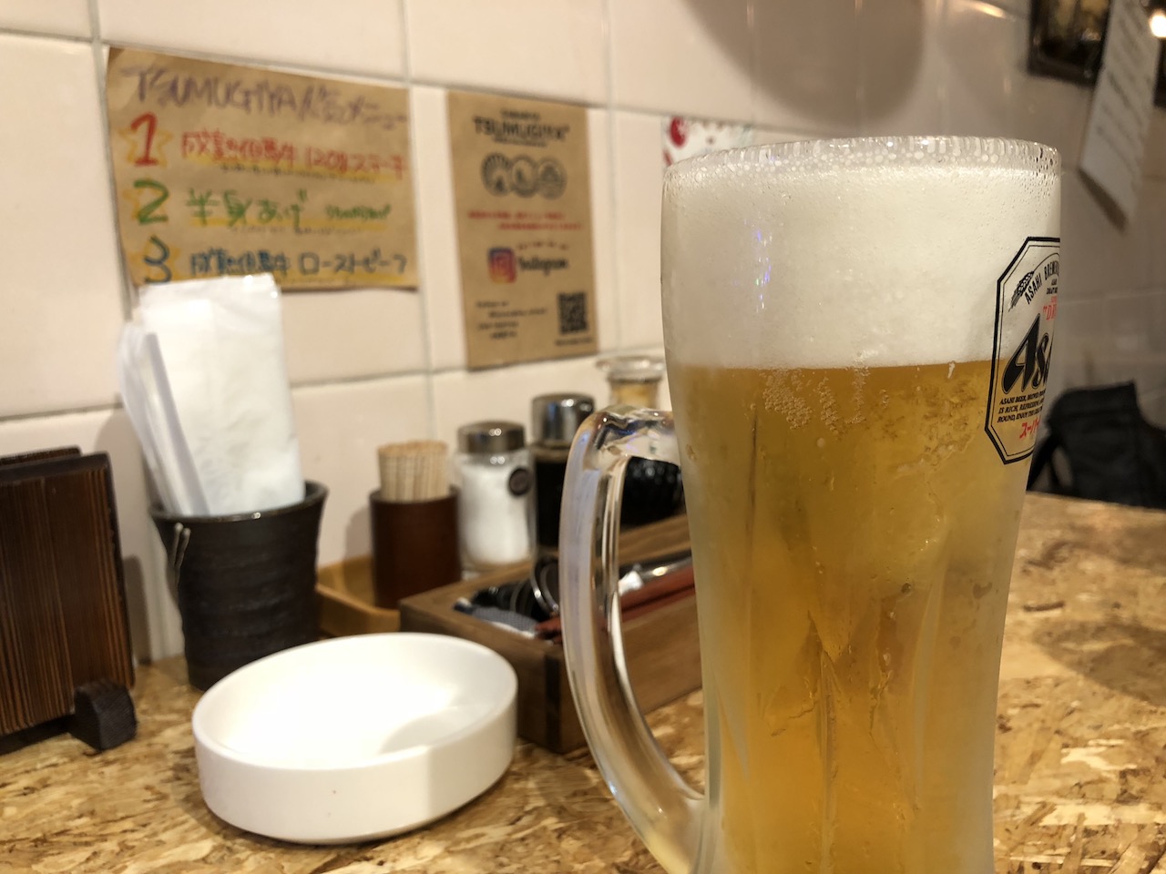 姫路駅前バスターミナルからすぐ！肉バルのTSUMUGIYA（つむぎや）がちょい飲みの穴場かもね！