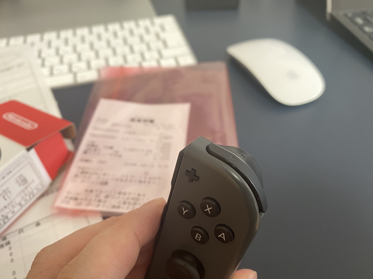 ニンテンドースイッチのジョイコンのRが反応しなくなったので修理依頼に出してみたら、、、